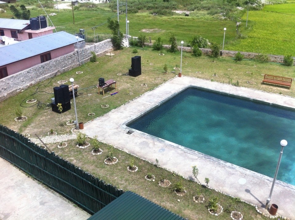 Pool party